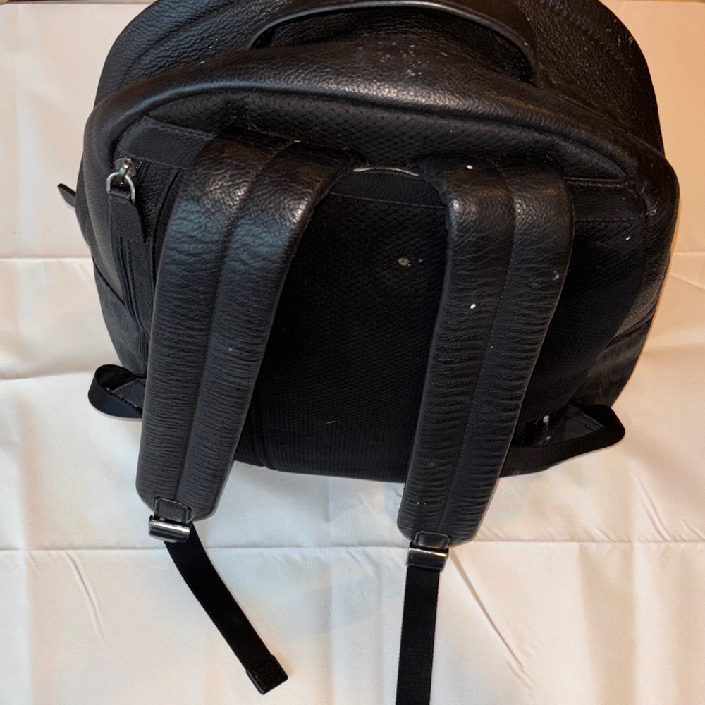 Michael Kors Backpack Black - Picture 5 of 10
